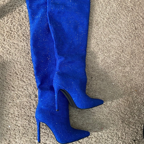 Shoes - Picture 5 of 5